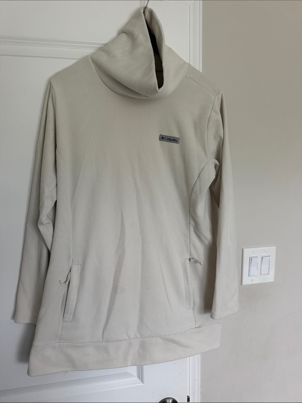 Columbia Cream Fleece Cowl Neck Pullover